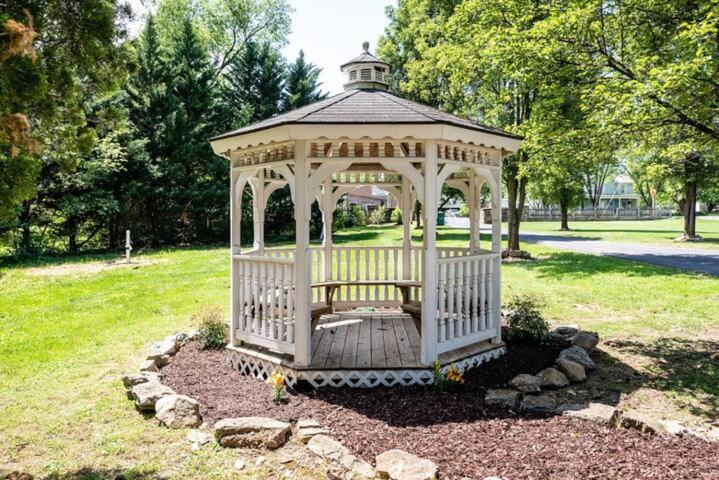 The Legacy Inn Luray Esterno foto